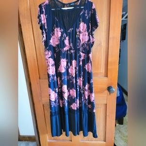 Gorgeous Torrid Dress w/Lace Details